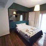 Luxury Apartment In The Heart Of The City.