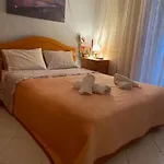 Το Σπίτι Της Παρασκευής