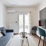 Downtown Stylish Apartment 2