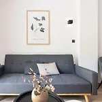 Downtown Stylish Apartment 4