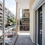 Downtown Stylish Apartment 4