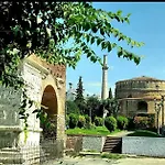 Dimitris Center Apartment