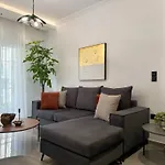 Luxury Downtown Apartment D1