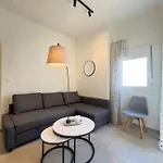 Homevision - Minimal, Quiet And Central