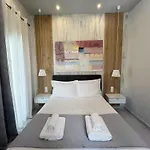 P Deluxe Suites 7