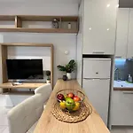P Deluxe Suites 7
