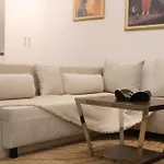 D2Suite Στα Λαδάδικα Θεσσαλονίκη