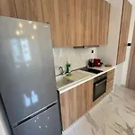 Luxury No1 Ladadika Apartment
