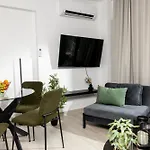 Velvet Luxury Apartments In The City Center By Binobi!
