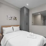 Avenue, Nilie Hospitality Mgmt