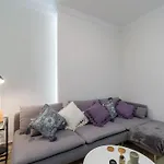 Luxmini 2Bd Apt Near The Sea
