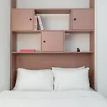 Lupen Suite By Alchemia Parking