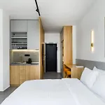 Lyon Suite By Alchemia Parking