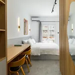 Lyon Suite By Alchemia Parking