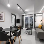 Room8, Nilie Hospitality Mgmt