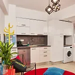 Superstudio Pop Art Apartment With Free Parking Space By Binobi!
