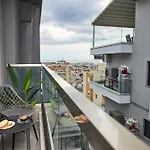 Superstudio Pop Art Apartment With Free Parking Space By Binobi!