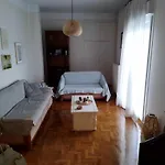 Spacious & Bright 2Brm Apartment