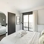 Innovative Top Floor Breathtaking Flat In Ladadika