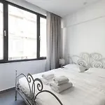 Innovative Cosy Intimate Studio In Ladadika