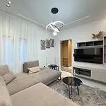 The Central Apartment Skg