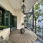 Coco By Halu! : Neoclassical Apt With Balcony