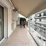 Luxury Downtown Apartment Z3