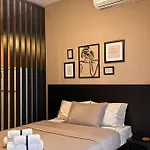 Kona\'S Apartment