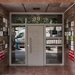 Aristotle Spot, City View Apartment By Binobi!