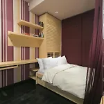 Nikis Suite