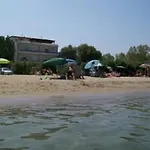 Pension Tzitzifies