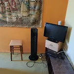 Sunny Quiet Apt