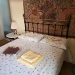 Sunny Quiet Apt
