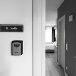 M&F Luxury Suites M Suite