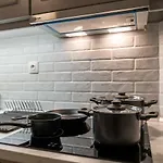 City Pulse Tsimiski Apartment