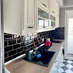 Astor\'S Brilliant Home