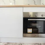 Leiland #Colony_White_Tower_Suite