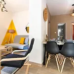 F & B Collection - Apartment For 6