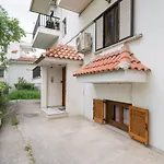 Independent Apartment In Pylaia.