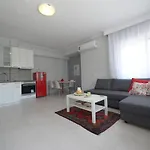 Modern Top Floor Apartment