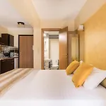 Manina Seaside Apartment