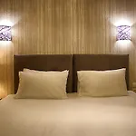 Athlos Hotel