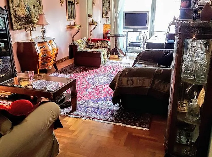 Sunny Quiet Apt
