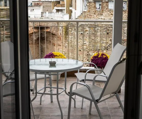 West Walls Apartments