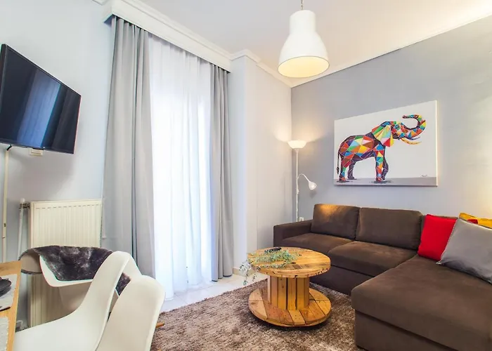 Fifteentheapartment