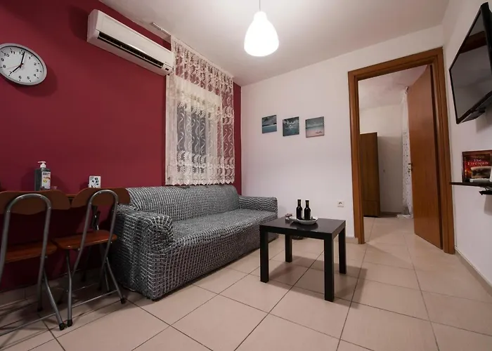 Alexandros Inn
