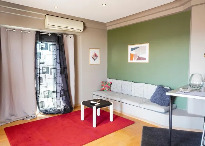 Westside City Apartment, 2 Bdrms, Vesta Philoxenia
