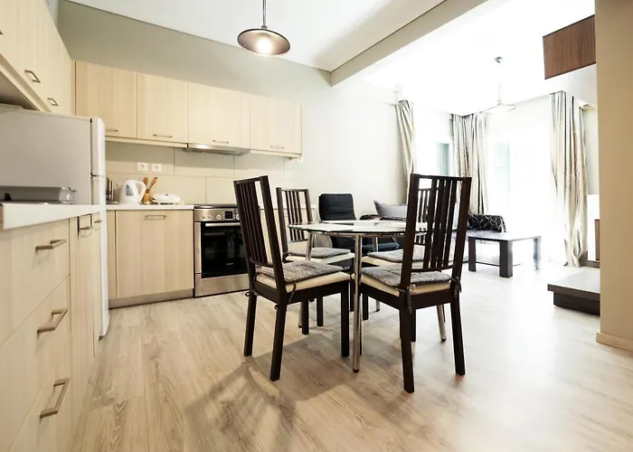 Delmare Mqueen Apartment