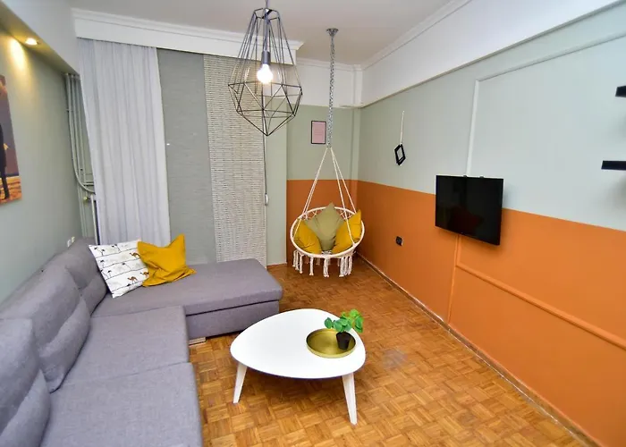 Colourful & Family-Friendly Flat With A Funky Swing!