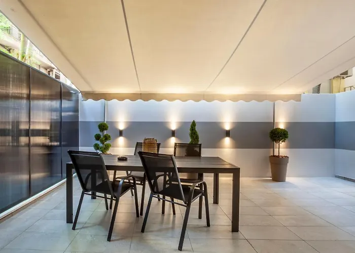 Simone By Socrates Junior Houses